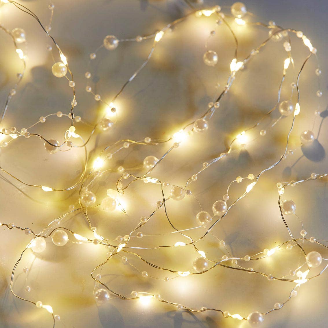 Talking Tables UK – wholesale String lights – Botanical Mistletoe Bead String Lights - 3m1