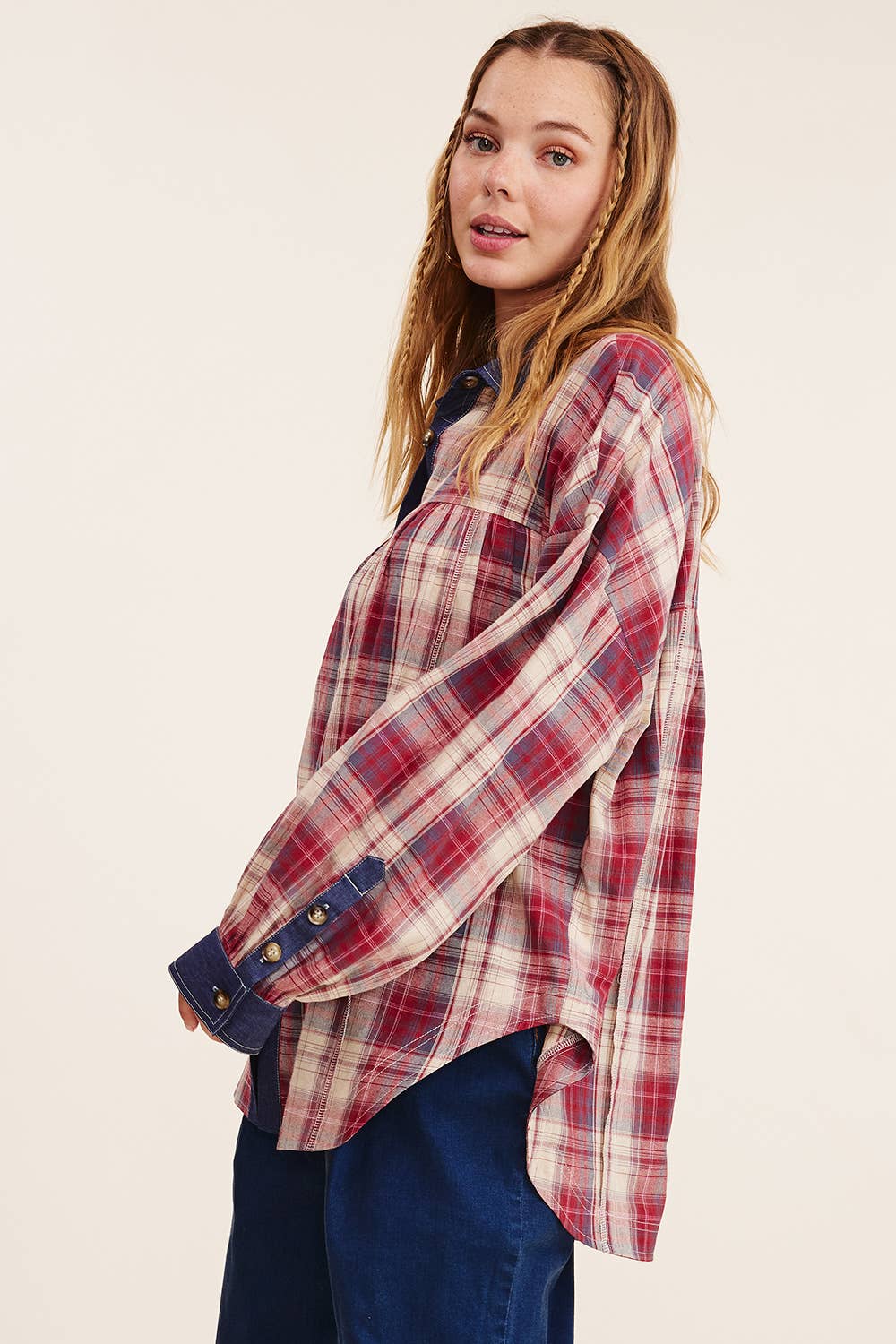 Listicle – Engroshandel Skjorte med buttondown – til kvinder – Blandet ternet oversized skjorte med knapper12