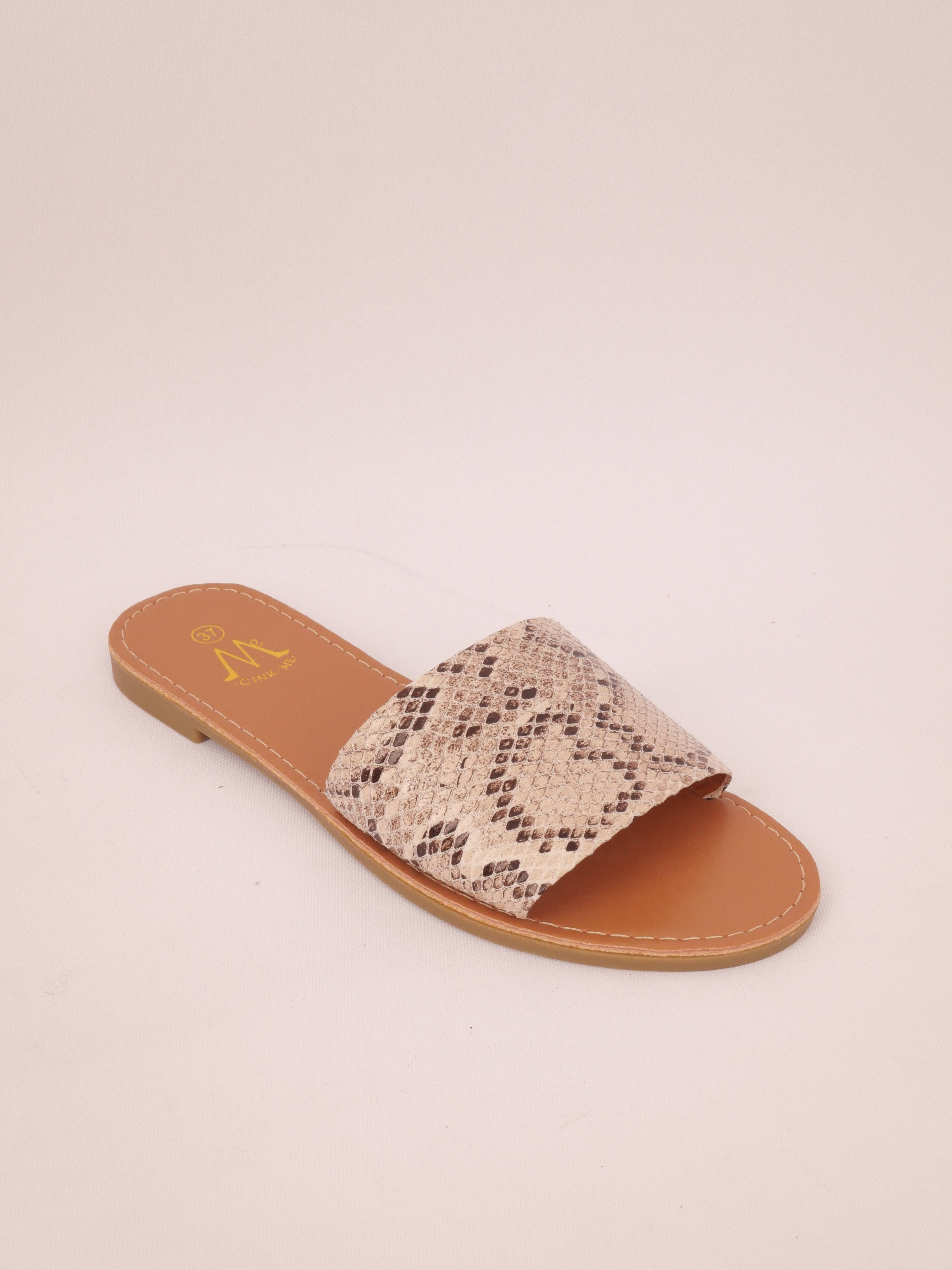 BELLICY / Cink-me - Wholesale Mules - Women's - Flat mules with a wide strap in faux leather, TXK7-23