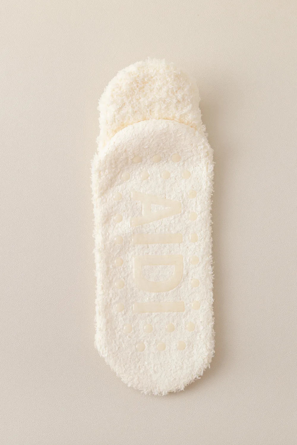 Marc JoJo – wholesale Socks – Women's – 🧘 ♀️🛋️ Non-Slip Fuzzy Yoga and Home Socks3