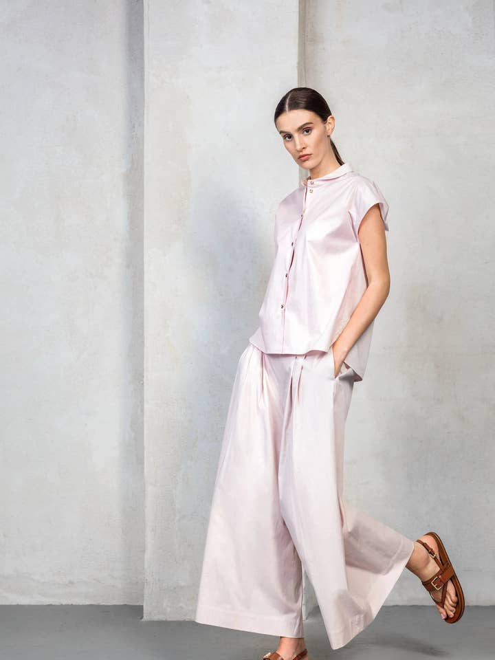 Blusa T con Colletto Arrotondato per la vendita all'ingrosso da parte di Spoon