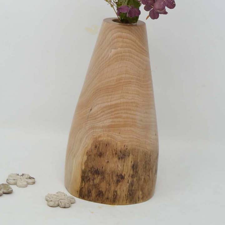 Handgjord vas i bokträ, 18 cm för wholesale av Huizbirn