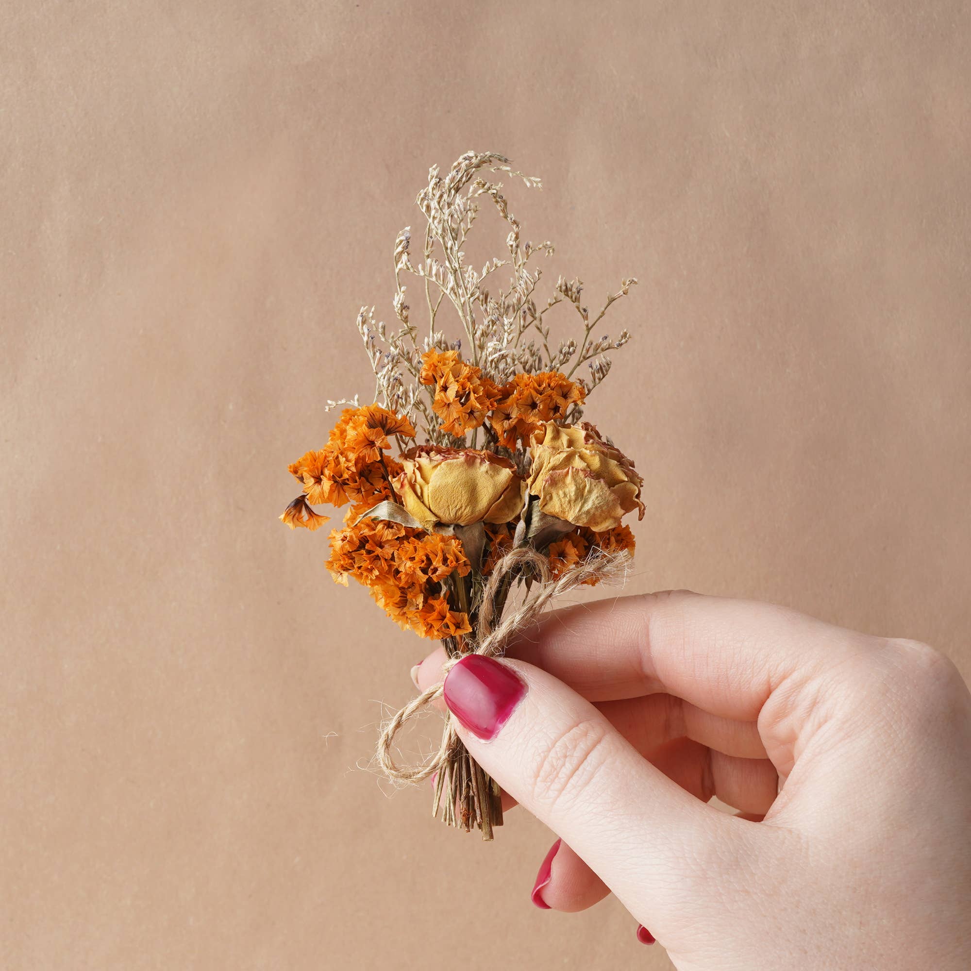 CGB Giftware - Wholesale Dried/pressed flowers - Send With Love 4 Asst. Dried Flower Bouquets In Display9
