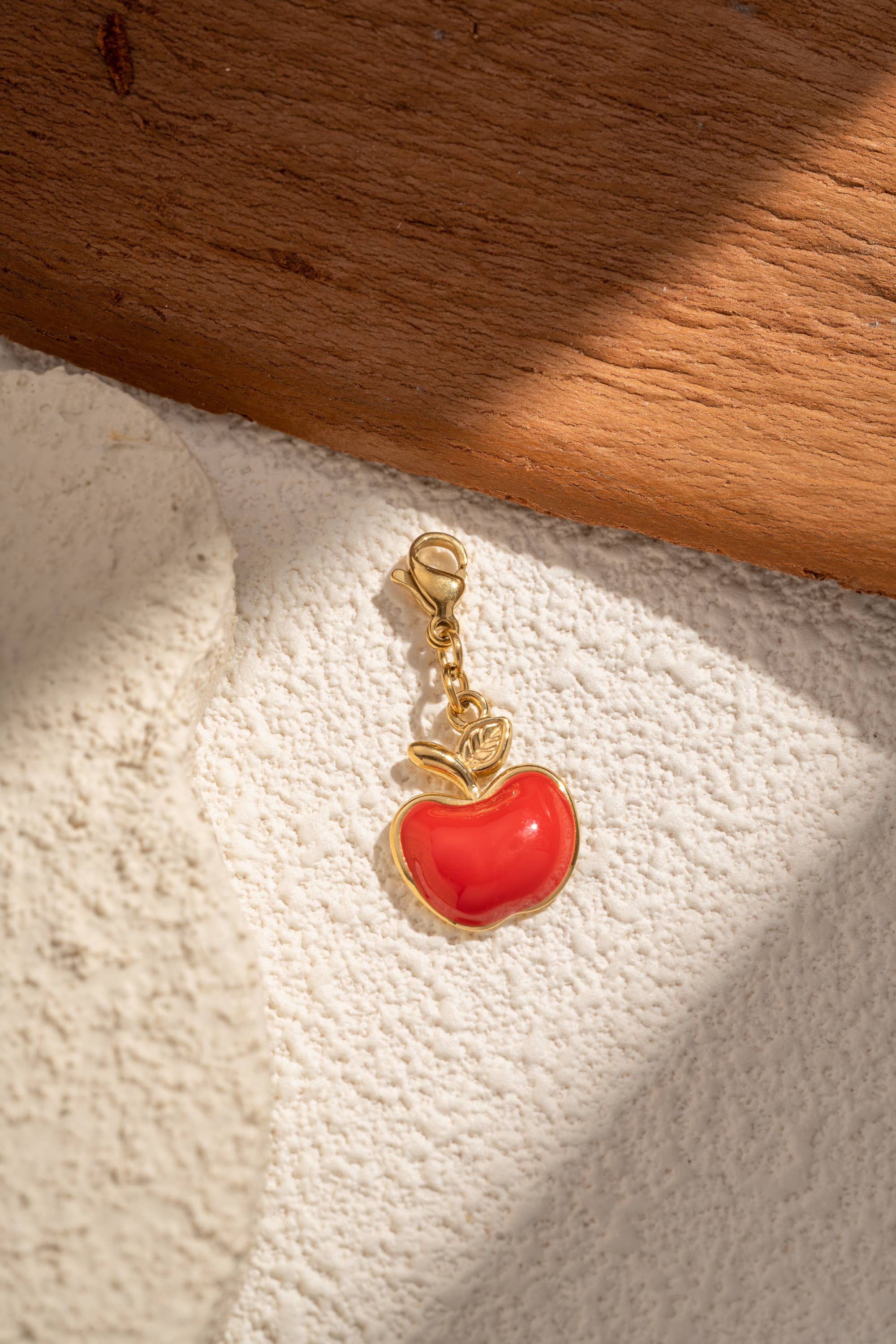 COSMOS - Wholesale Individual Charm/Pendant - Red apple charm – gold-plated stainless steel pendant1