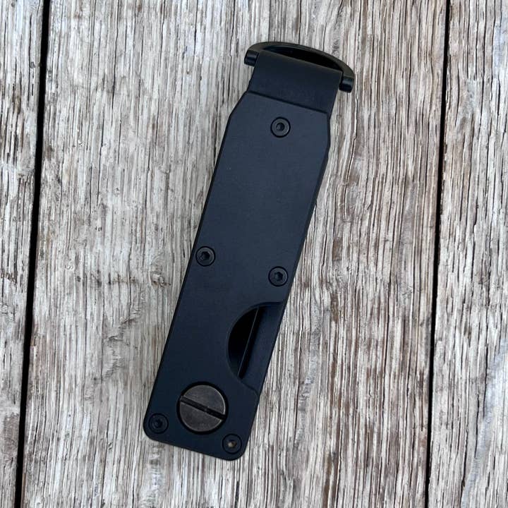 KW Custom Creations - Wholesale Keychain - Unisex - Anodized Metal Minimalist Keyholder15