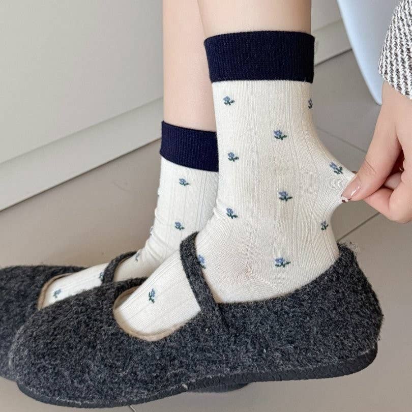 MKS America - Wholesale Socks - Women's - French style gentle small floral women's socks8