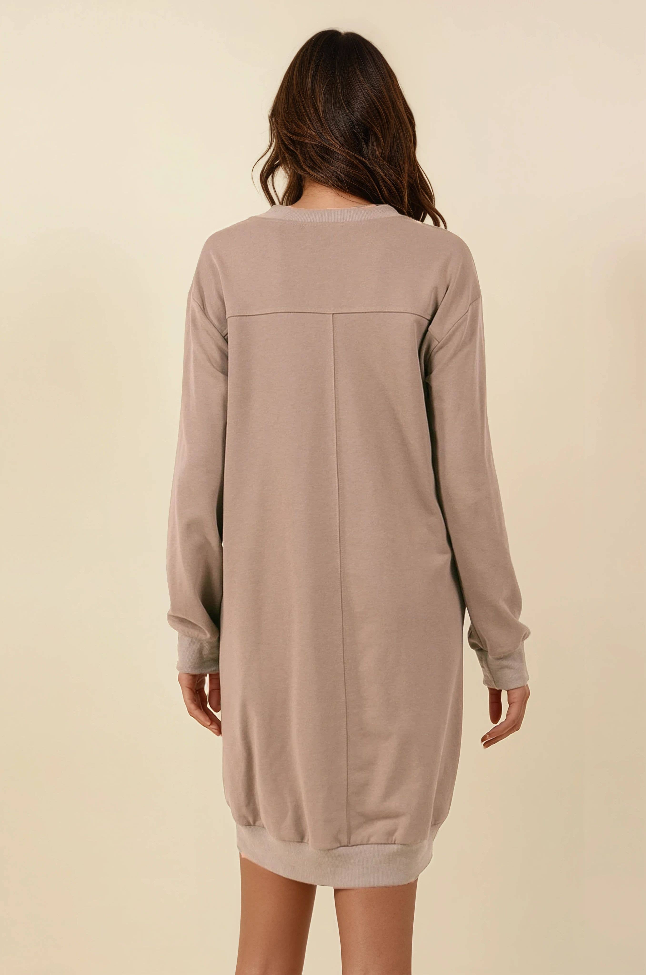 Doe and Rae – Großhandel Kleid – Damen – Hi-Lo Minikleid aus geripptem French Terry in Kontrast - 27865D3