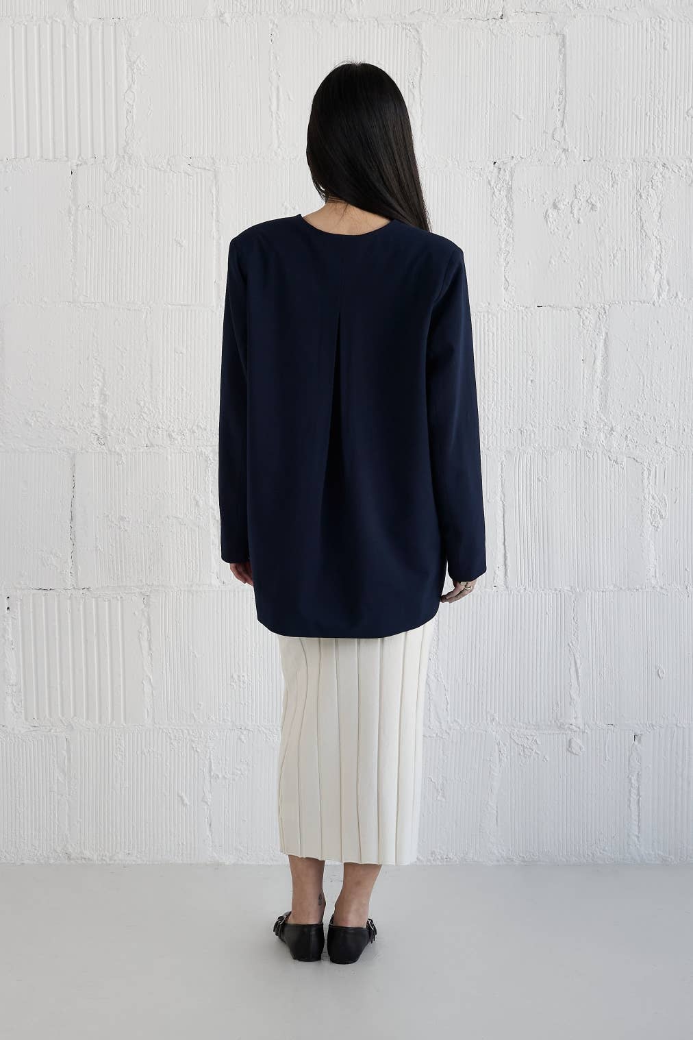 All Row - Wholesale Blazer - Women's - The Eleanor Blazer | Deep V-Neck Oversized Blazer19