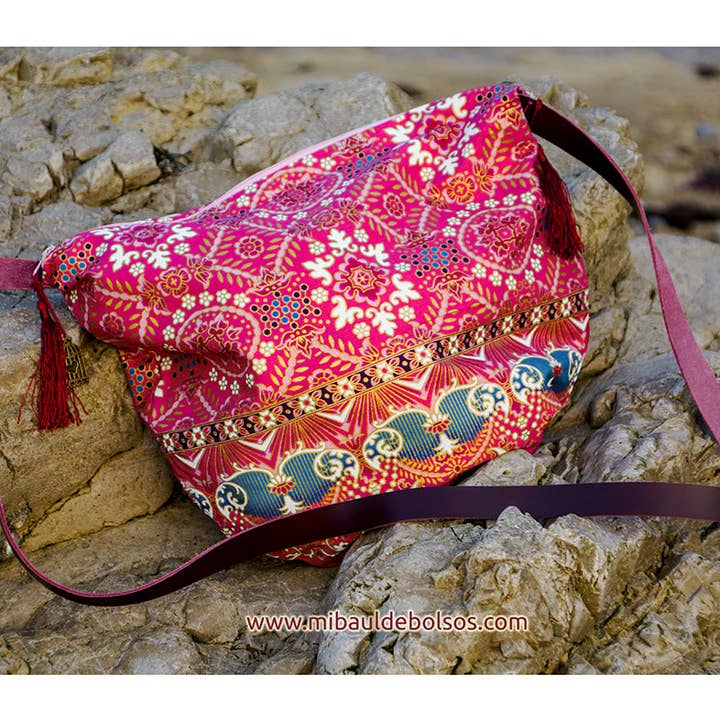 Borsa a tracolla «Thai» rosa per la vendita all'ingrosso da parte di Mi Baúl de Bolsos