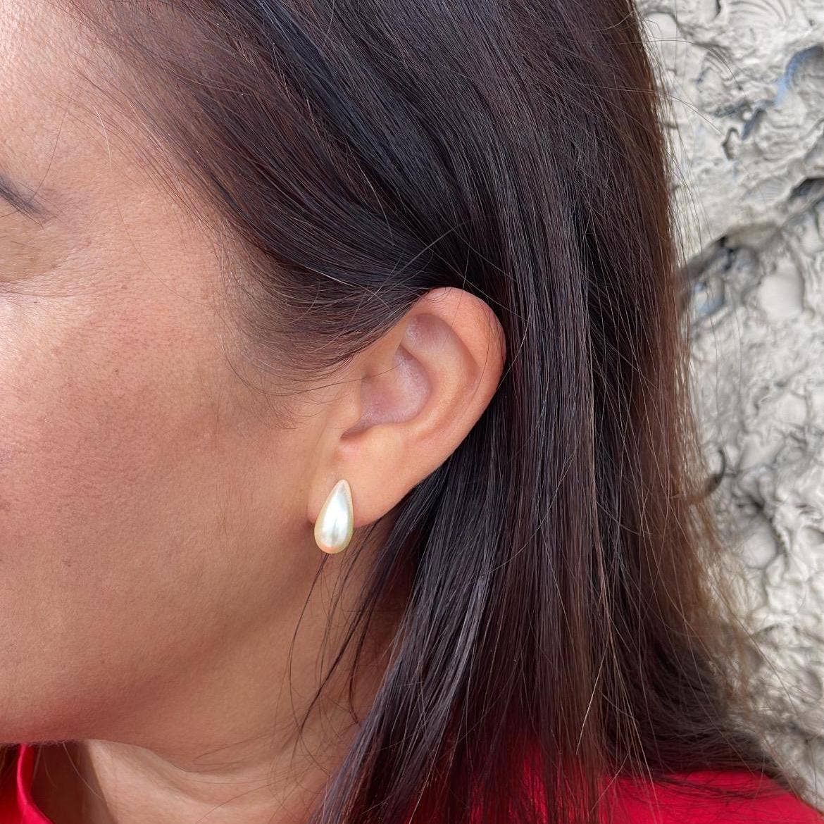 Milie - Wholesale Dangle Earrings - 18k GF Chunky Smooth Pearl Tear Drop Earring5