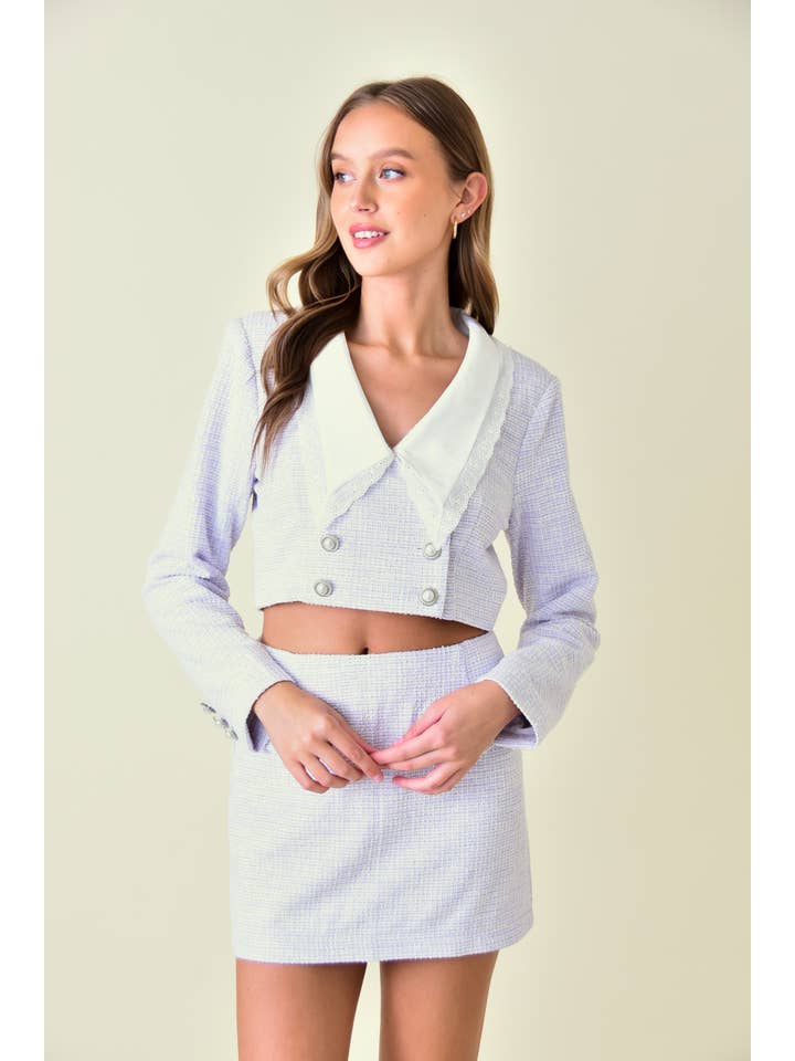 LAVENDEL COQUETTE PREPPY TWEEDJAKKE MED KONTRASTØJE MED BIB TWEEDJAKKE-OI6131FO for engroshandel på Faire1