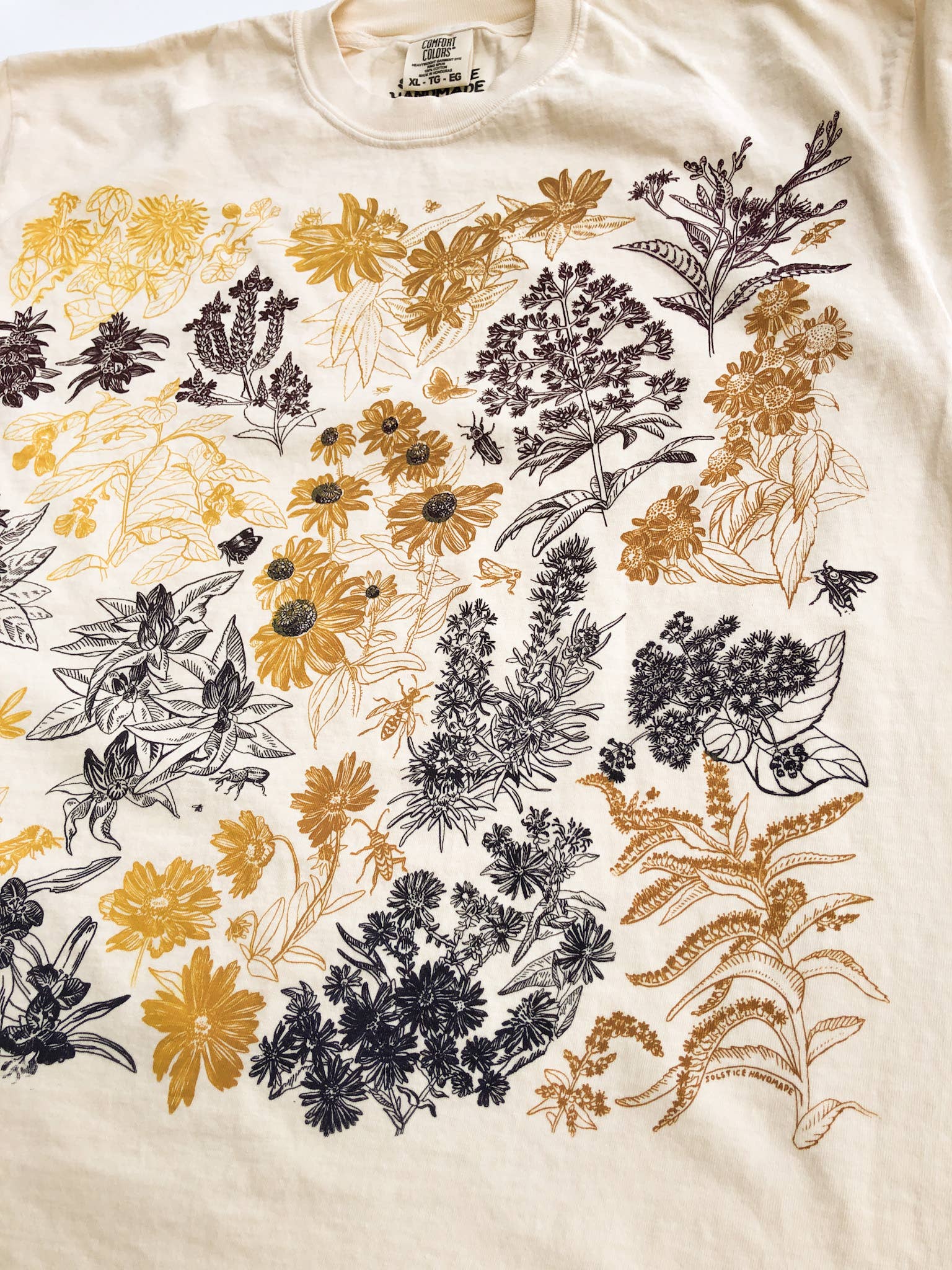 Solstice Handmade – Großhandel T-Shirt mit Siebdruck – Unisex – Baumwoll-T-Shirt mit Herbst-Wildblumen3