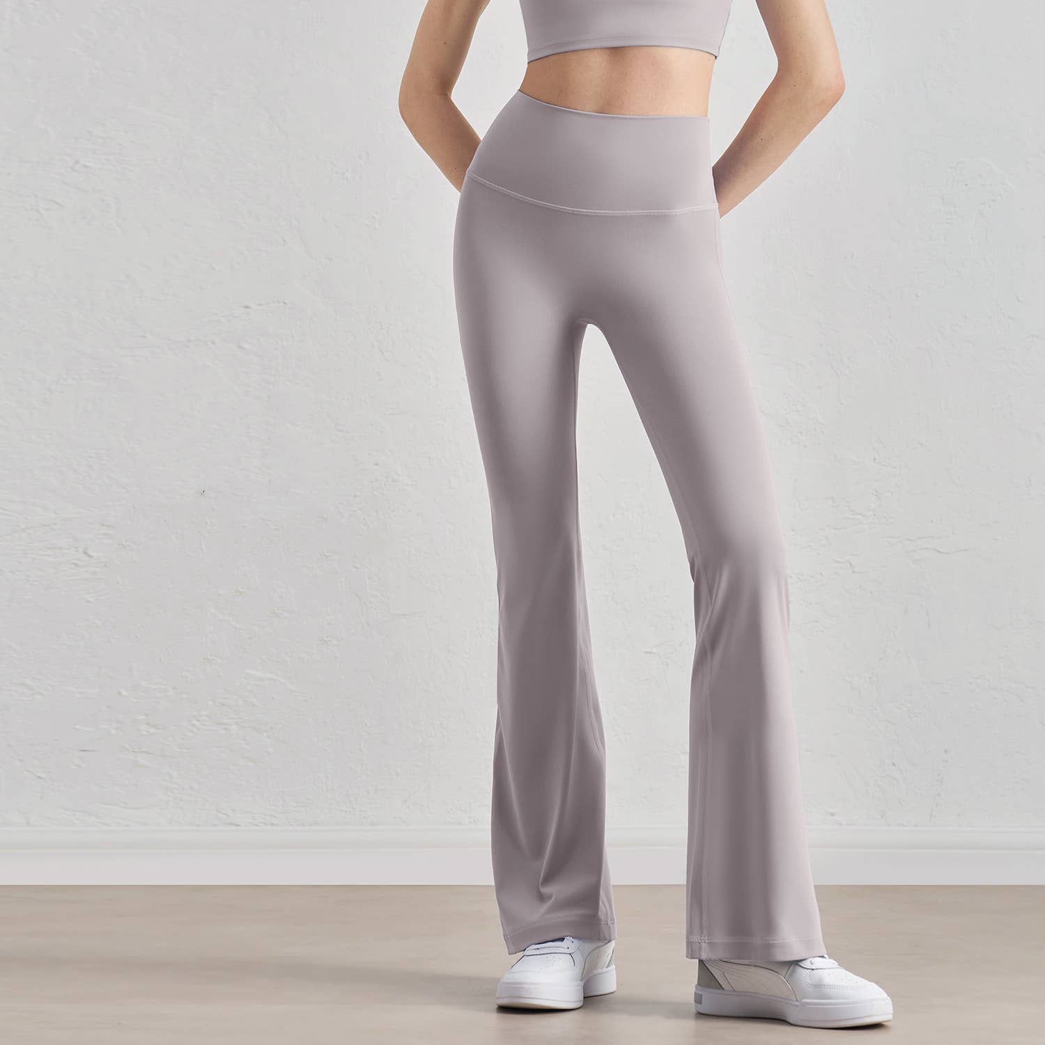 91thelabel - Vente Pantalon de sport – femme - Pantalon de yoga taille haute évasé sculptant Athena11