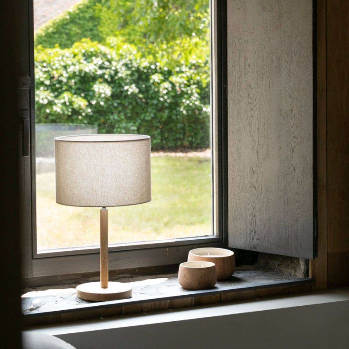 Andrea House - Wholesale Accent/Desk Lamp - Modern wooden table lamp0