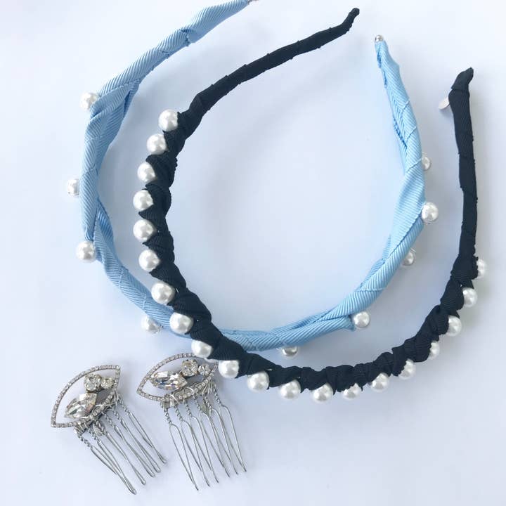 Couronne de perles en gros-grain pour la vente par Hettie Hair Accessories