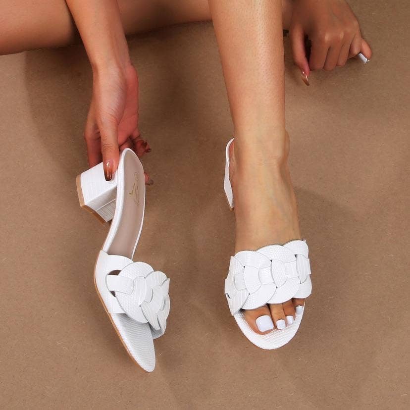 Black Mules, BE5P-8 for wholesale on Faire