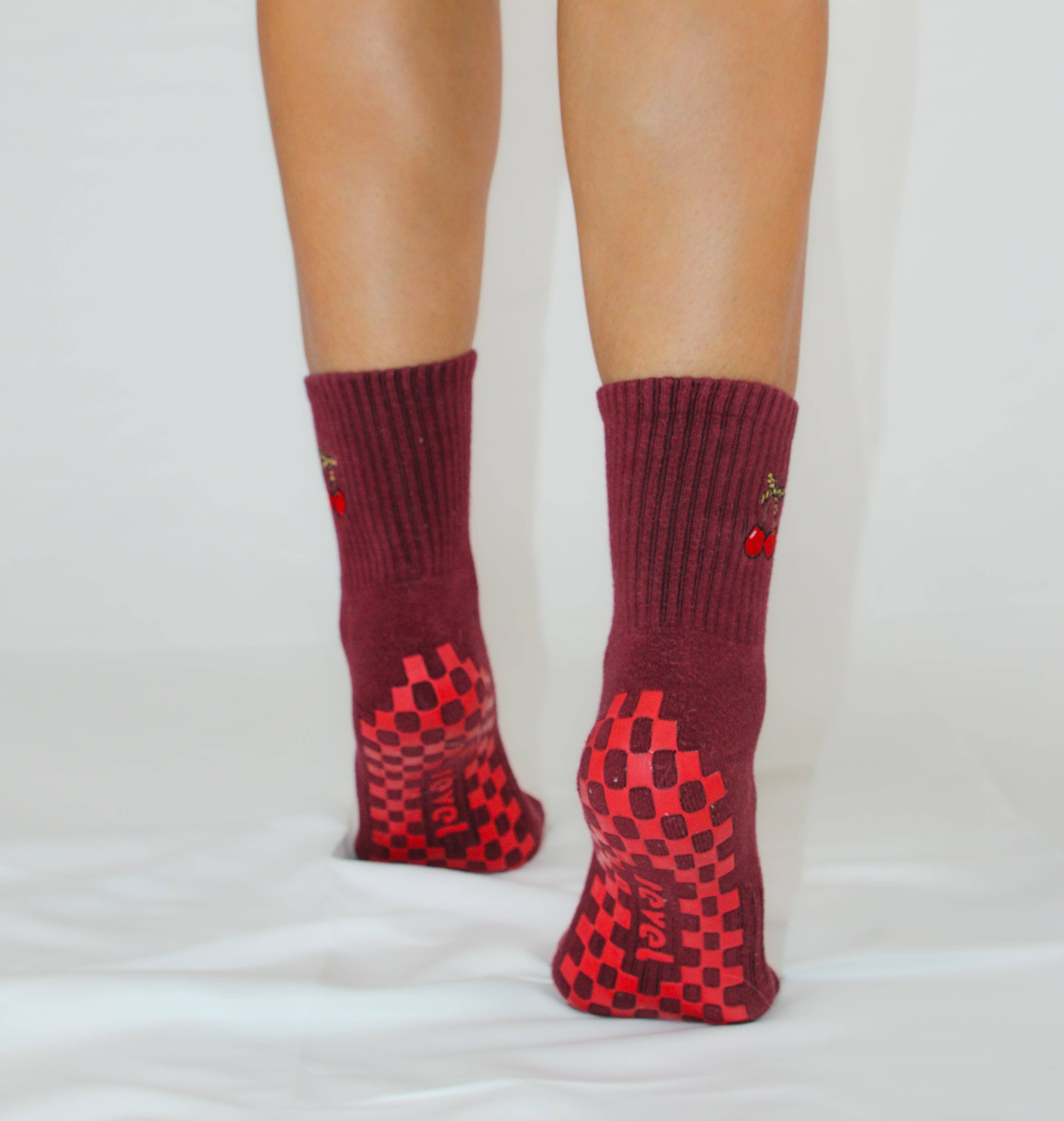 Revel Athletic - Wholesale Sokken - Dames - De Zeer Kersenrode Grip Sok2