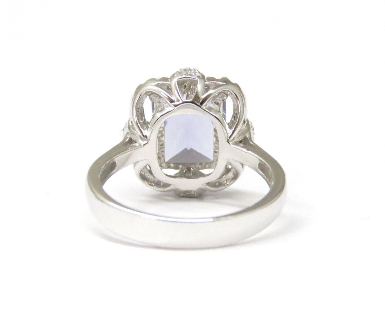 Twan Kee Jewelry – wholesale Cocktail/statement ring – Victorian-Style Green Helenite Halo Sterling Silver Ring6