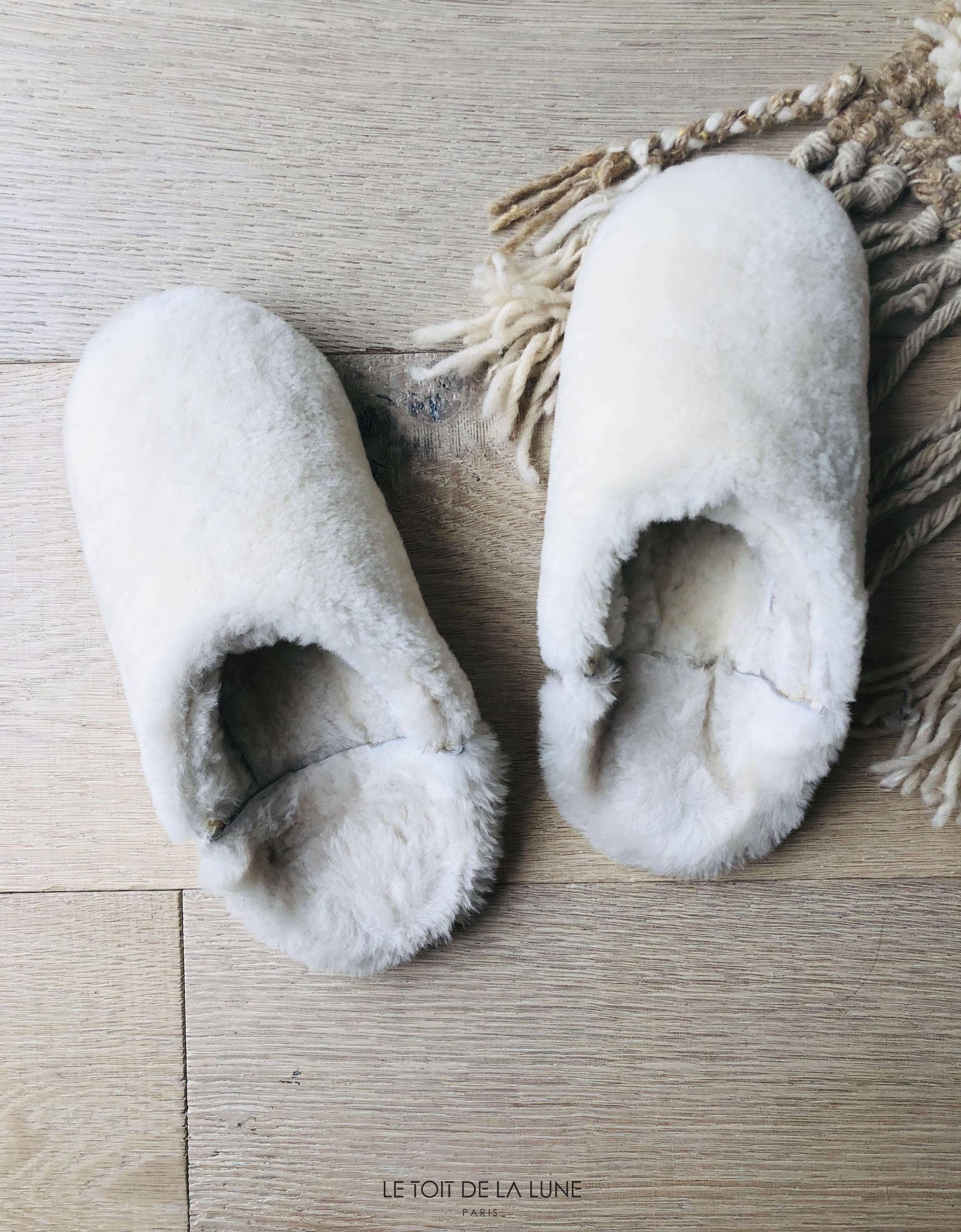 cru Pantufa zoé de couro ecru para venda a revendedores na Faire4