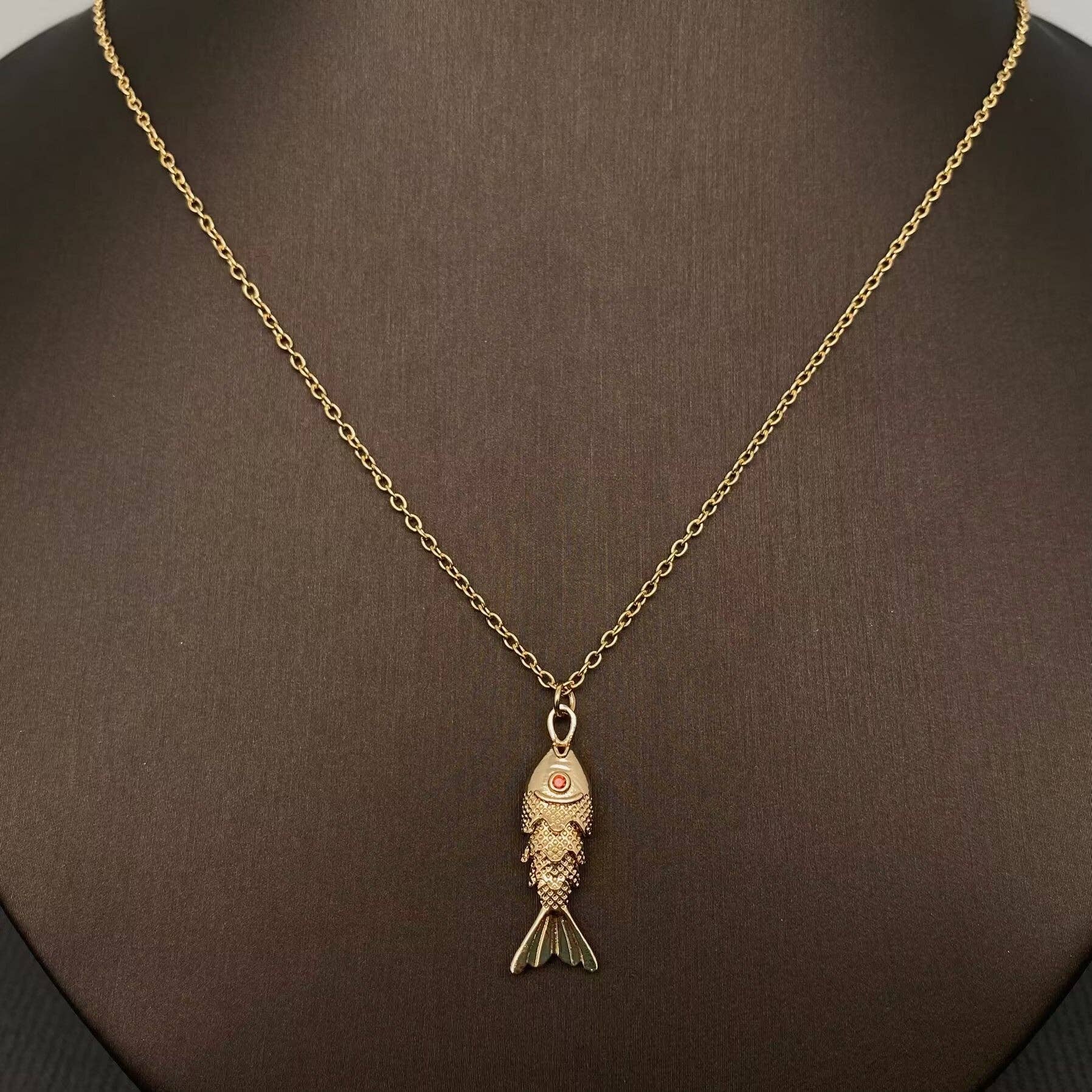 Mio Queena - Wholesale Pendant/Charm Necklace - Swinging Tail Fish Charm Gold-plated Necklace1