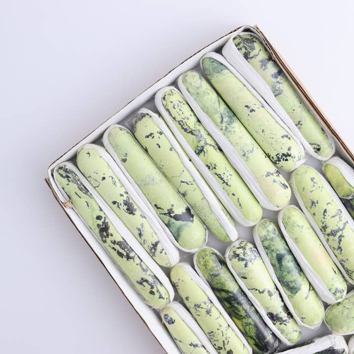 Lot de 22 masseurs serpentins pour la vente par Mi Esperanza Minerals