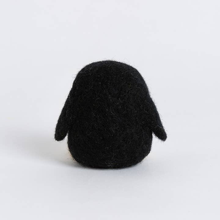 Wool Couture Company - Wholesale Knutselnaai-set - Mijn Pocket Penguin Easy Needle Felting Kit5