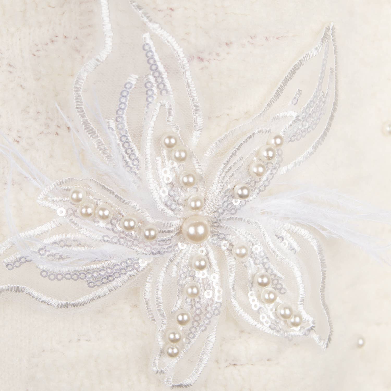 PEACH ACCESSORIES - Wholesale Knit Sweater - Women's - Luxurious Embellished Pearl White Jumper SS1025