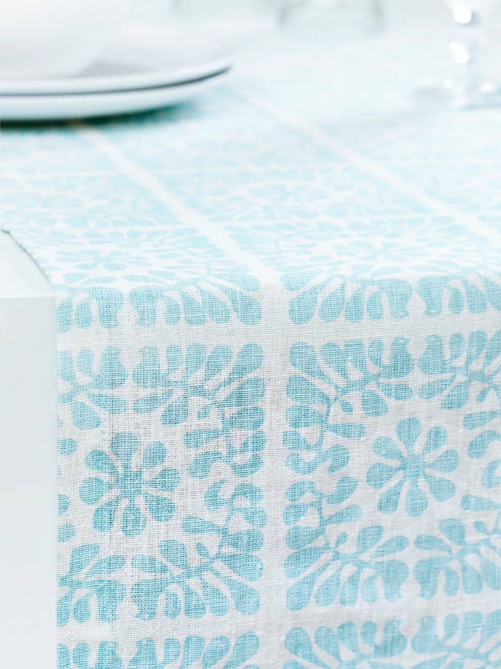 Chemin de table en lin lavé à la pierre PALOMA | Turquoise clair pour la vente par öökülm