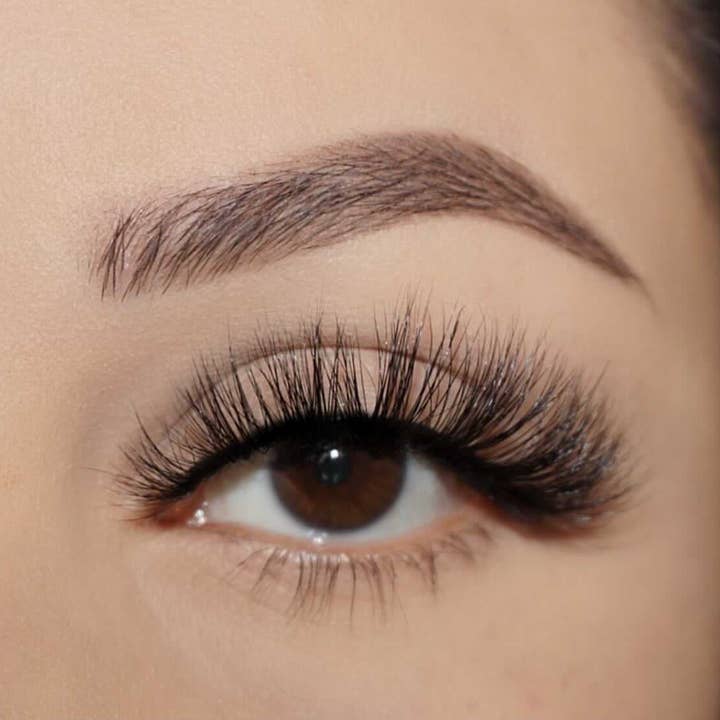 Ciglia TOXICA per la vendita all'ingrosso da parte di MYLASHXO