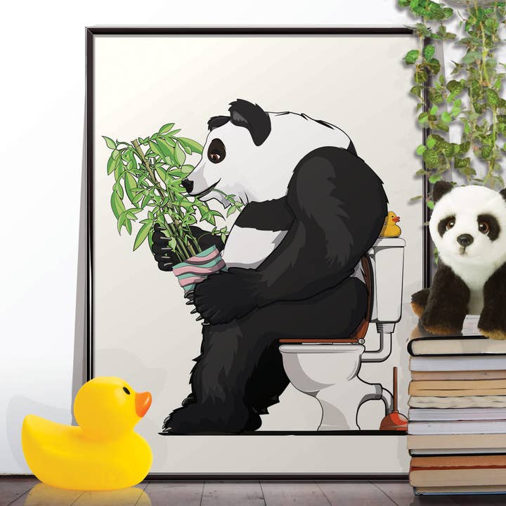 Panda Bear on the Toilet, divertido póster de baño, arte de pared h para venta al por mayor de In The Washroom
