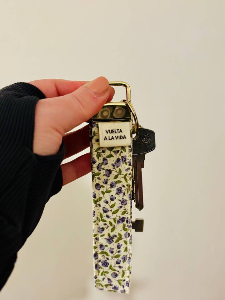 Meadow twist Wristlet Keychain for wholesale by Vuelta a la Vida