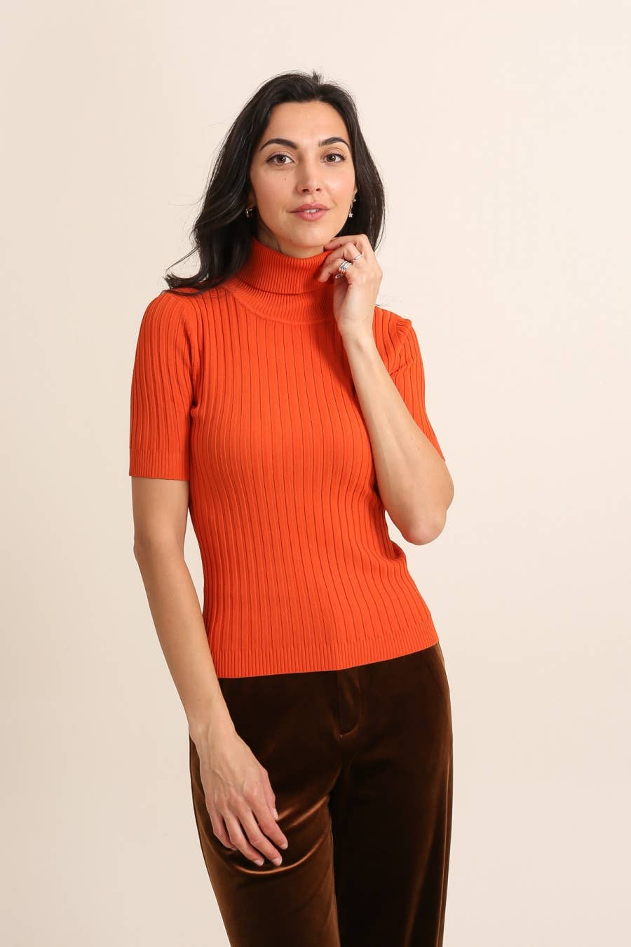 CHOKLATE PARIS – wholesale Stickad topp - Dam – Kortärmad polotröja i ribbstickning - 051215