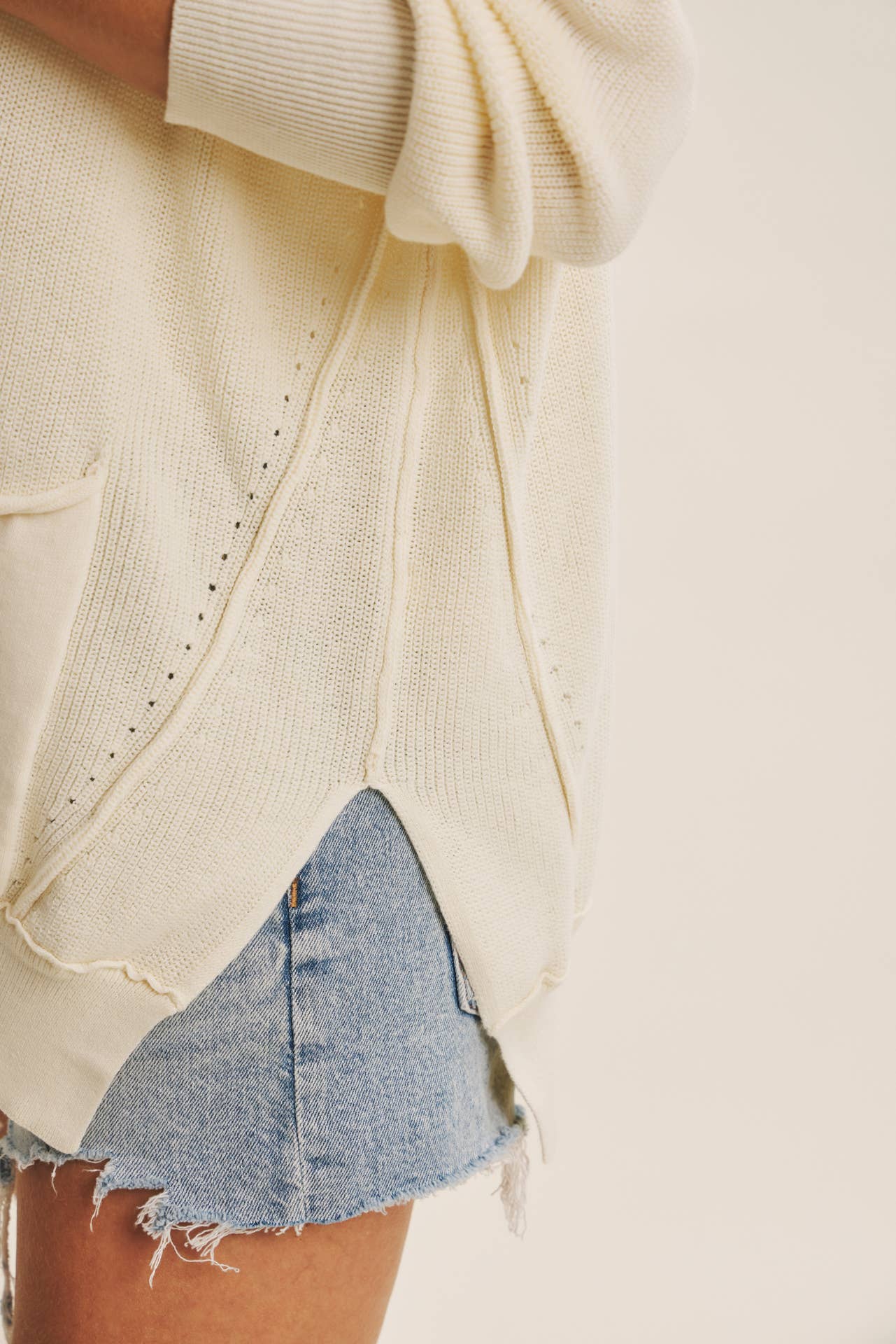 in february - Wholesale Cardigan - Women's - SLOUCHY CHARM BUTTON-DOWN CARDIGAN WITH CONTRAST WEAVE38