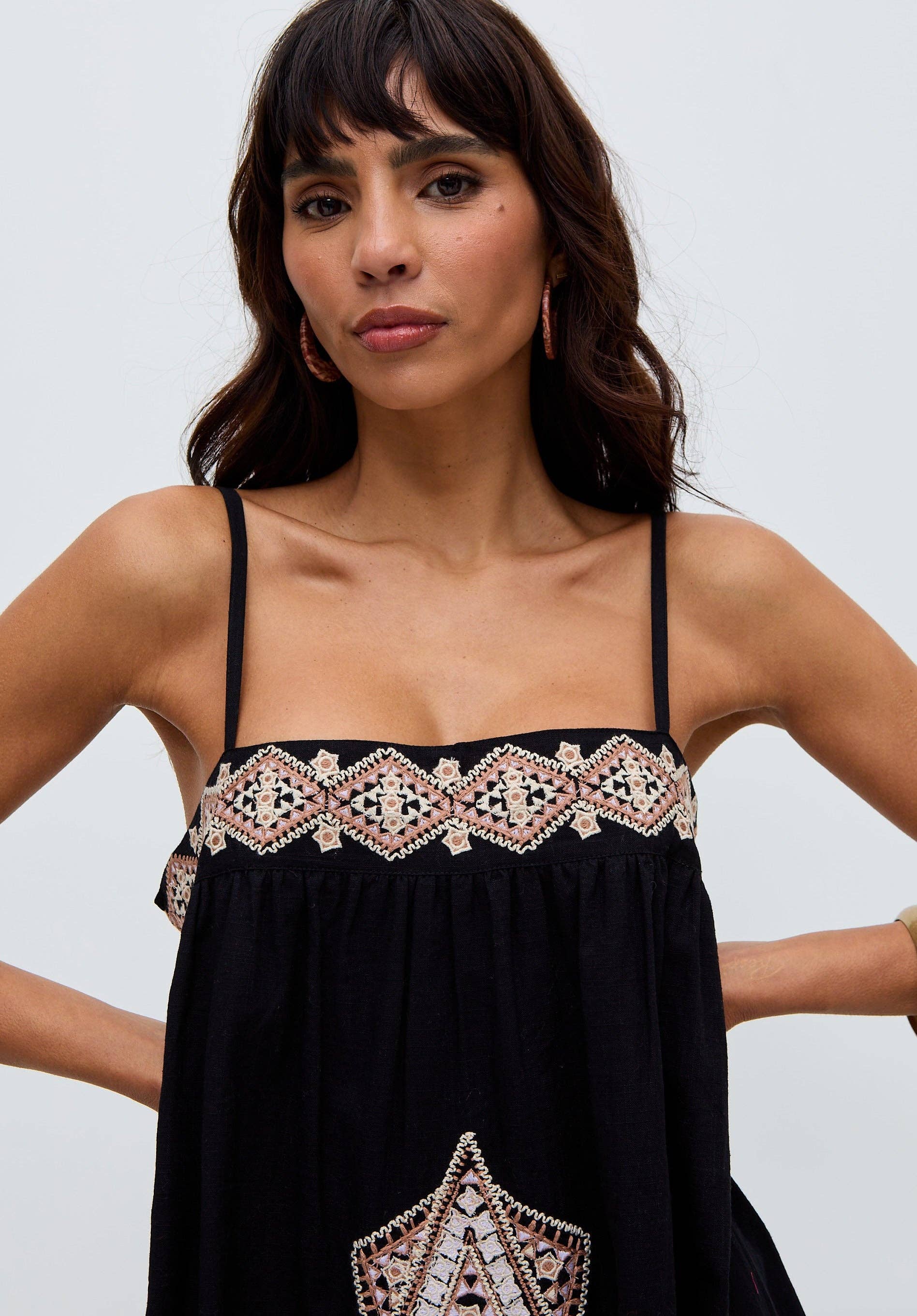 Raffya – wholesale Dress – Women's – Sapphire Spaghetti Strap Embroidered Maxi Dress In Black3