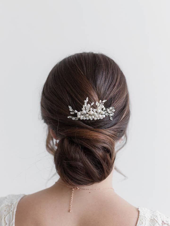 Peigne en perles d'eau douce Isabelle pour la vente par allureweddingjewelry