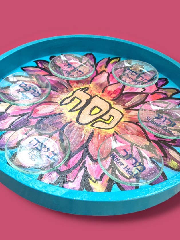 Plato de Seder con Flor de Dalia Pintada a Mano para venta al por mayor de Eclectic Judaica