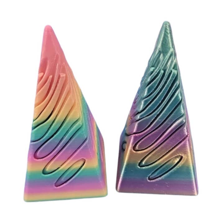 Piramidi Coniche Antistress Stampate in 3D - Multicolore Assortito - Espositore per la vendita all'ingrosso da parte di Handee Products