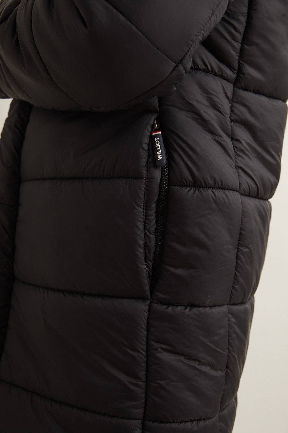 williot – Großhandel Mantel – Herren – Steppmantel mit abnehmbarer Kapuze Schwarz8