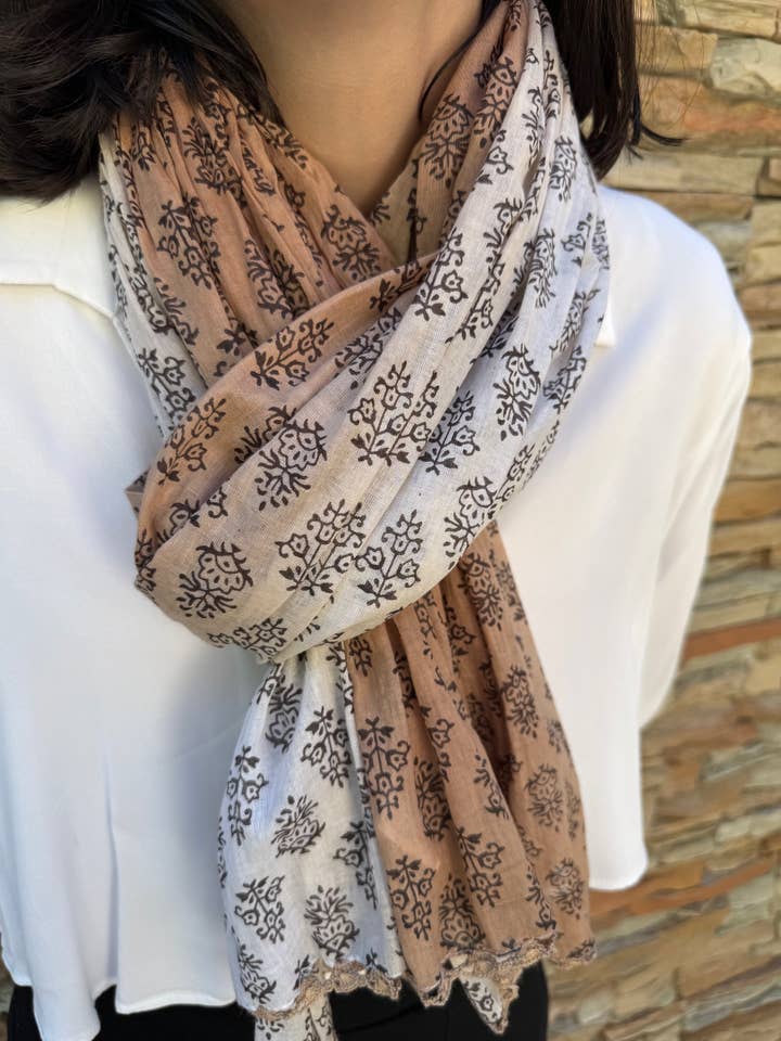 Scarf, Cheche, or Pareo 100% Indian Cotton Blockprint for wholesale by Maison Unik Accessoires