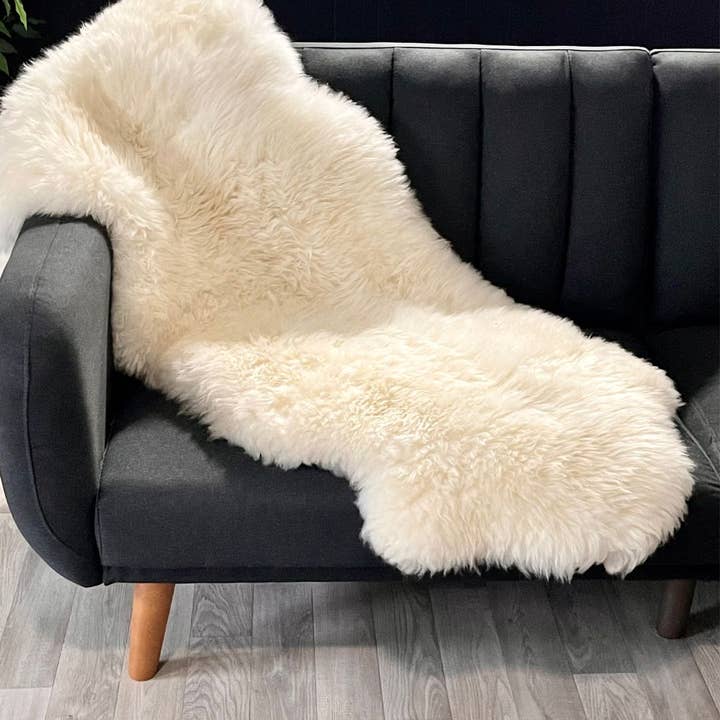 Rodeo - Wholesale Area Rug - Real Wool Authentic Sheep Skin Natural Color