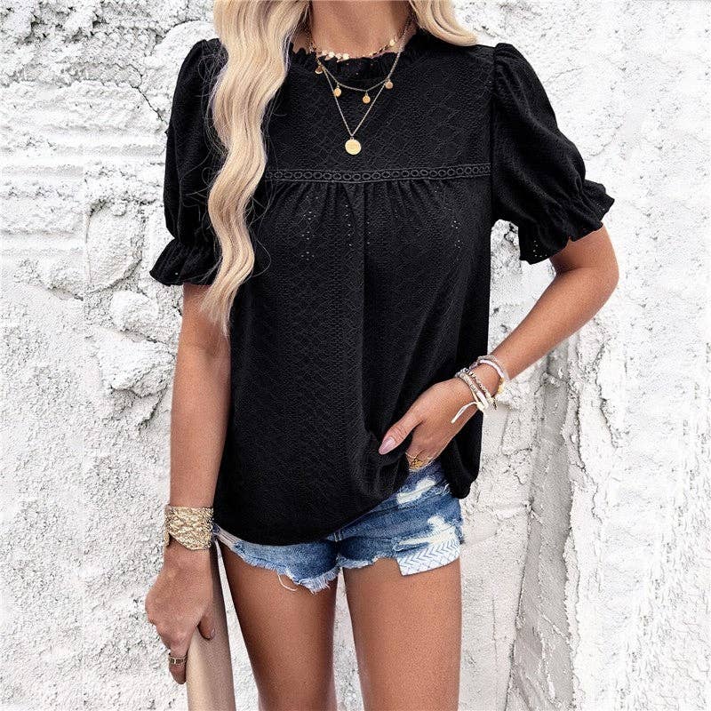 Plush Looks – Großhandel Bluse – Damen – Lässiges Oberteil mit Hohlsaum und kurzen Ärmeln in Unifarbe3