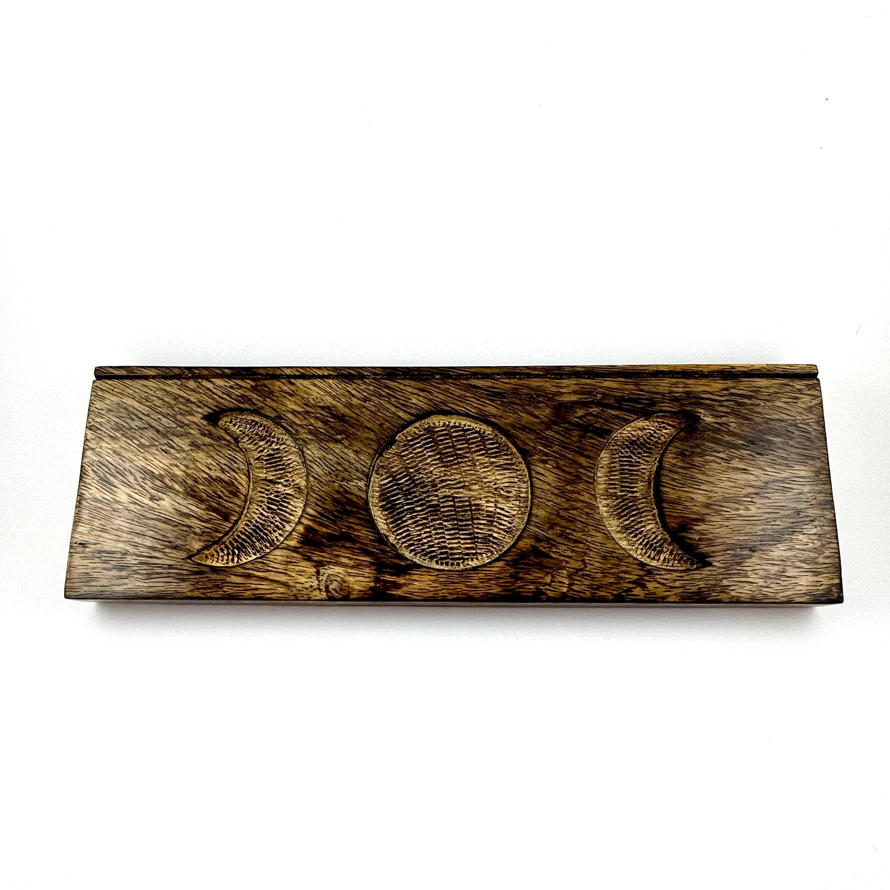 Liv Rocks – wholesale Tarot cards – Wooden Tarot Card Holder w/ Moon Detail1