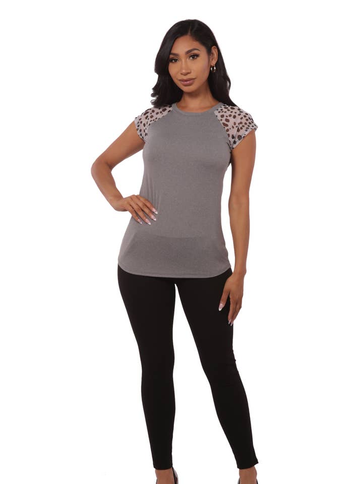 Damestops met contrasterende korte mouwen van mesh voor wholesale door REDFINCH APPAREL INC