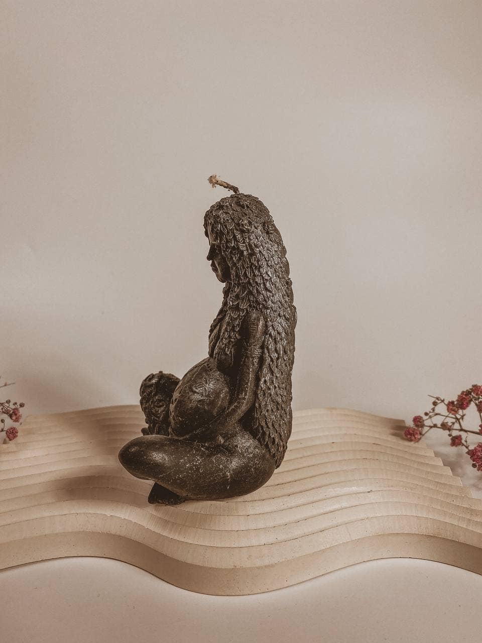 whatever workshop - Wholesale Novelty Candle - Beeswax candle Goddess of the earth Gaia4