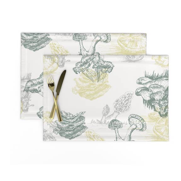 Sets de table Mushroom Medley pour la vente par Fox & Willow Design Studio