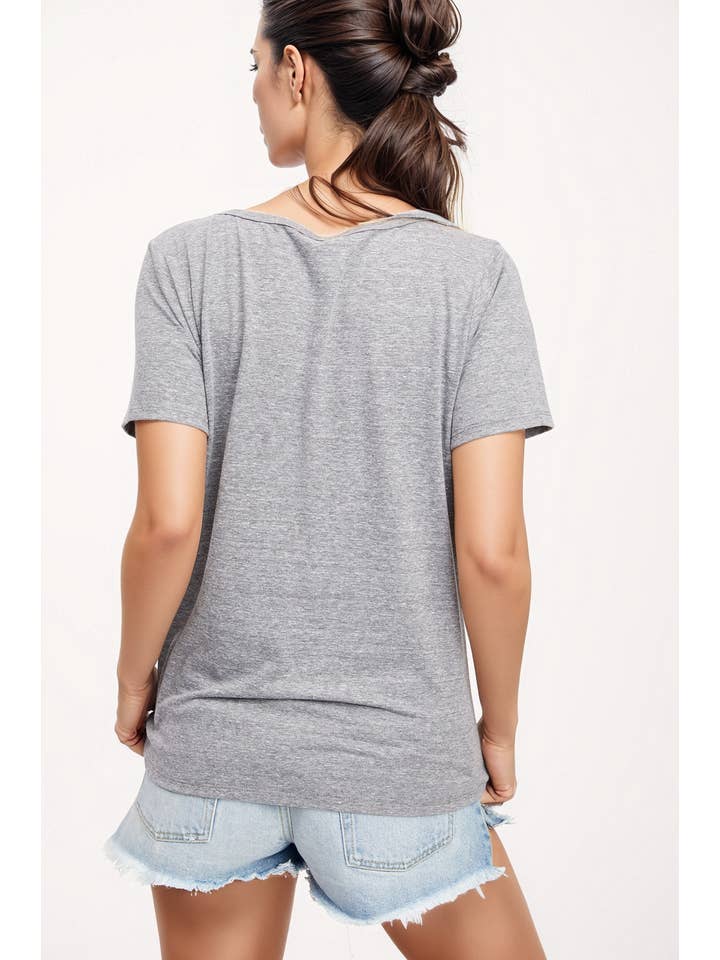 Heather Grey Waterford Tee (Heather Grey) for wholesale on Faire1