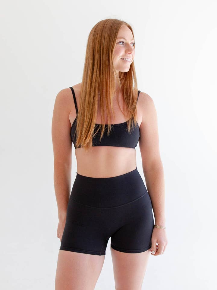 RaeButter Glute Curve 4" fietsbroek voor wholesale door Raeya Fit