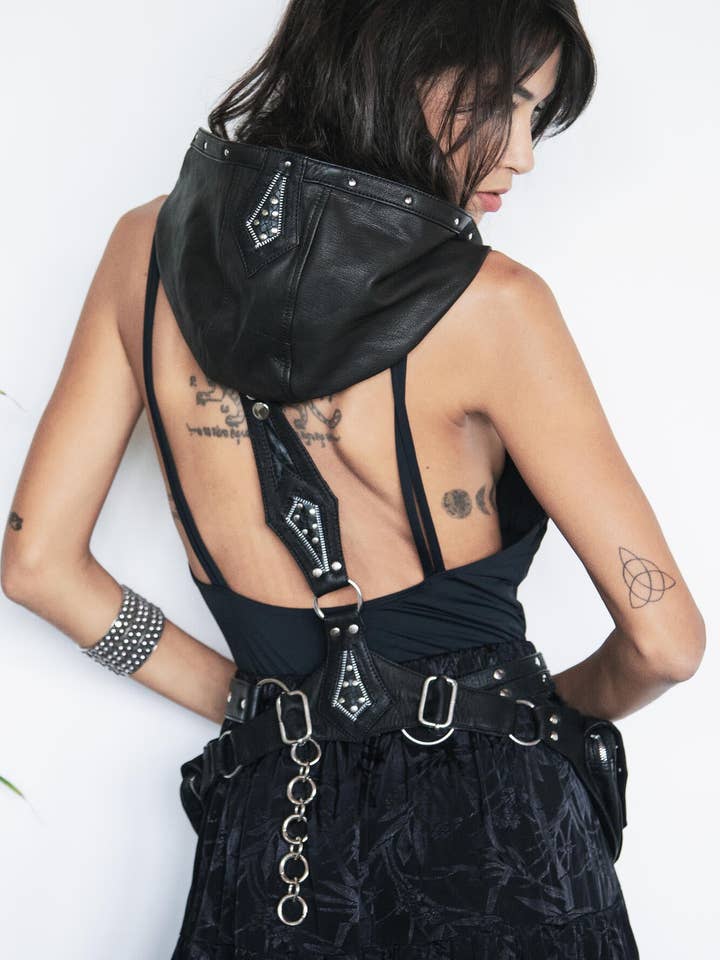 Arnés capucha zafiro negro para venta al por mayor de Hipstirr