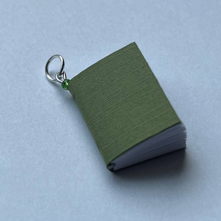 Sageware - Venta al por mayor Collares con colgantes/abalorios - Colgante tipo libro en miniatura