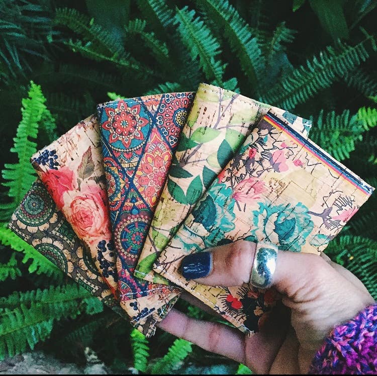 Alma Boheme Handmade - Vente Portefeuille – femme - Portefeuille pliant en liège avec motifs nature - Porte-cartes8